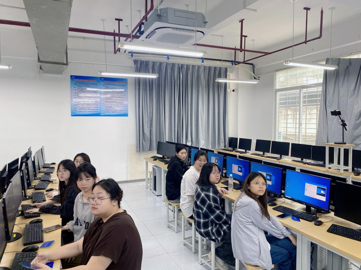 fe82e5c9826e81cb927795bf62eb414